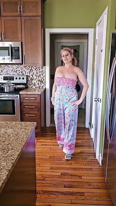 This Housewife has VERY BIG TITS compliation from ONLYFAN PAGE