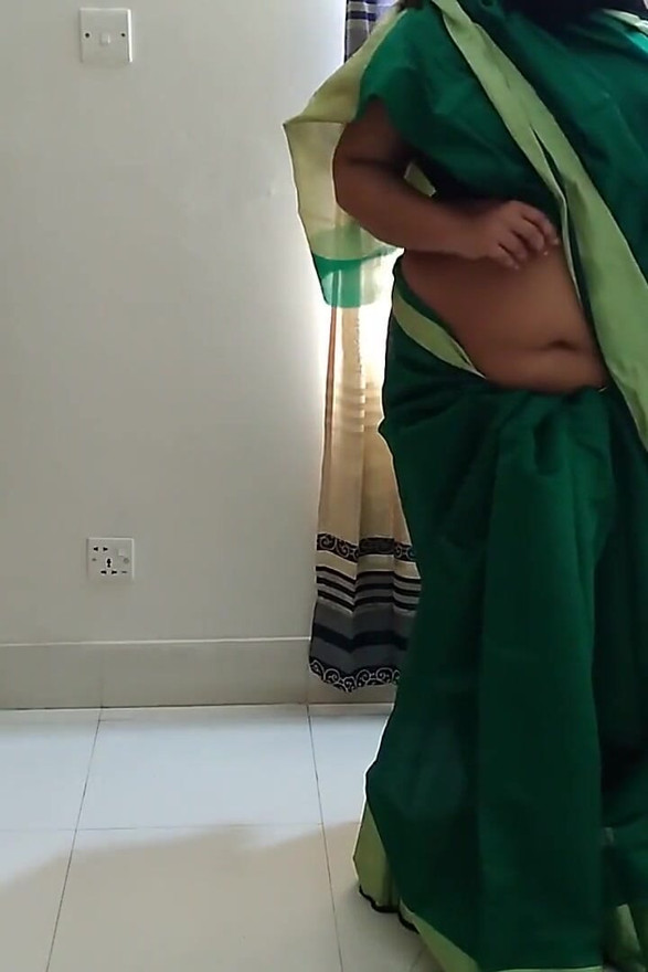 Desi Super Hot Stepaunty Fucked by Neighbor While Wearing Saree - Huge Fuck & Cum
