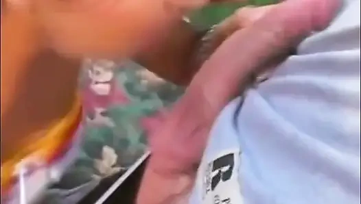 Remaja latin yang lucu disetubuhi di luar ruangan