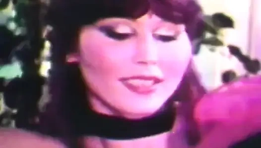 Vintage domina ass fucked by a huge dildo