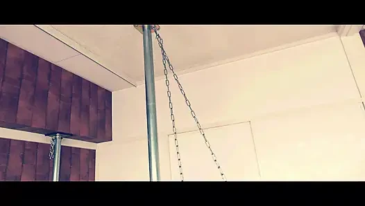 Sie genießt BDSM-positionen