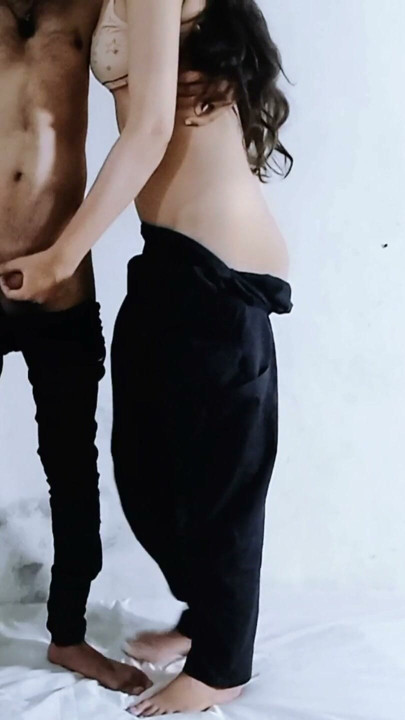 Murid desa India ngentot pacar sekolahnya 18+ di video MMS yang bocor asli | Klip 1