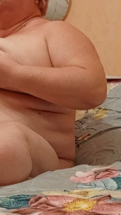 evening pussy masturbation from stepmom | Clip 1