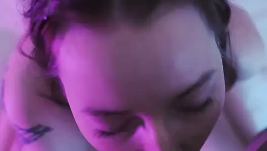 Marianna mars nyepong kontol pov selama pemotretan