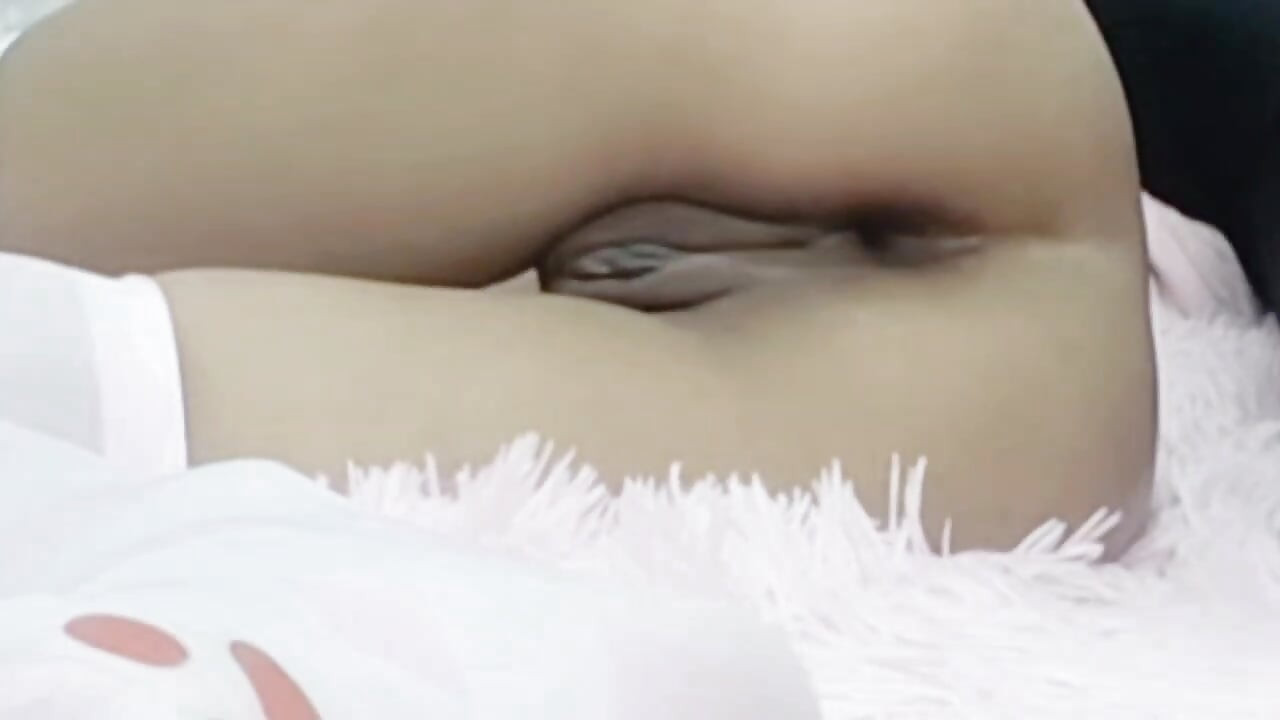 Daddy's kitten: Fuck my virgin ass with that huge penis, please.