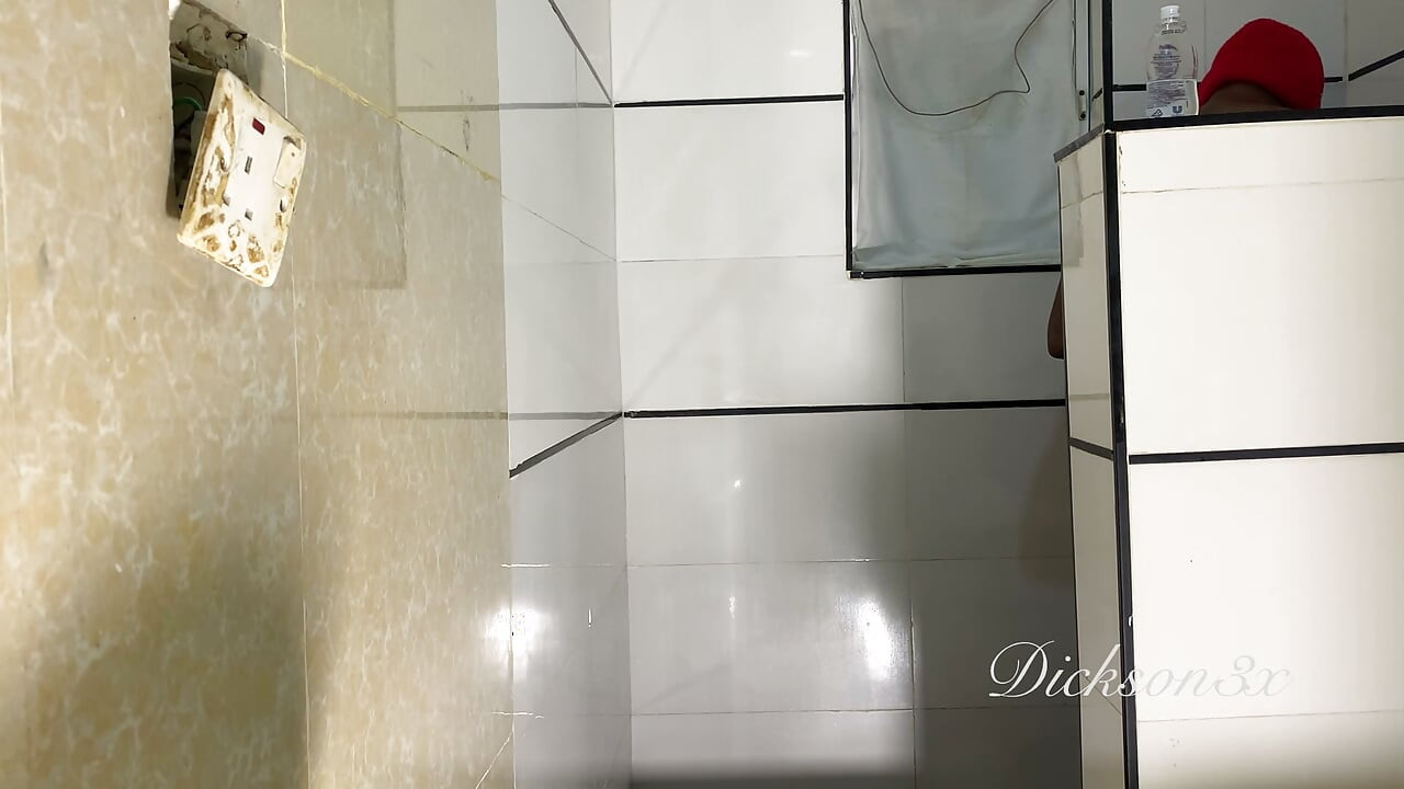 Fodendo seu ébano Bussyasshole no banheiro