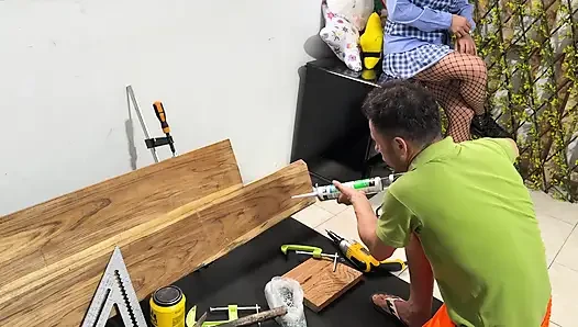 Der carpenter hat sex mit der frau des chefs. Episode 2
