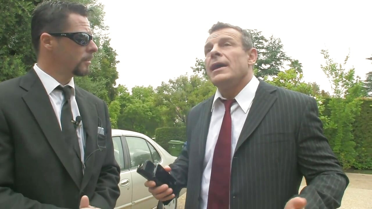 Gorący reporter ostro zerżnięty po wywiadzie