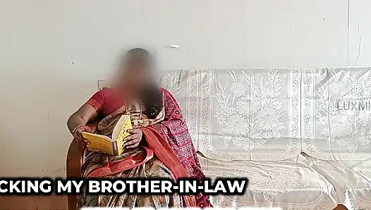 Fucking Brother-in-law with Tablet - Saree Sex -1