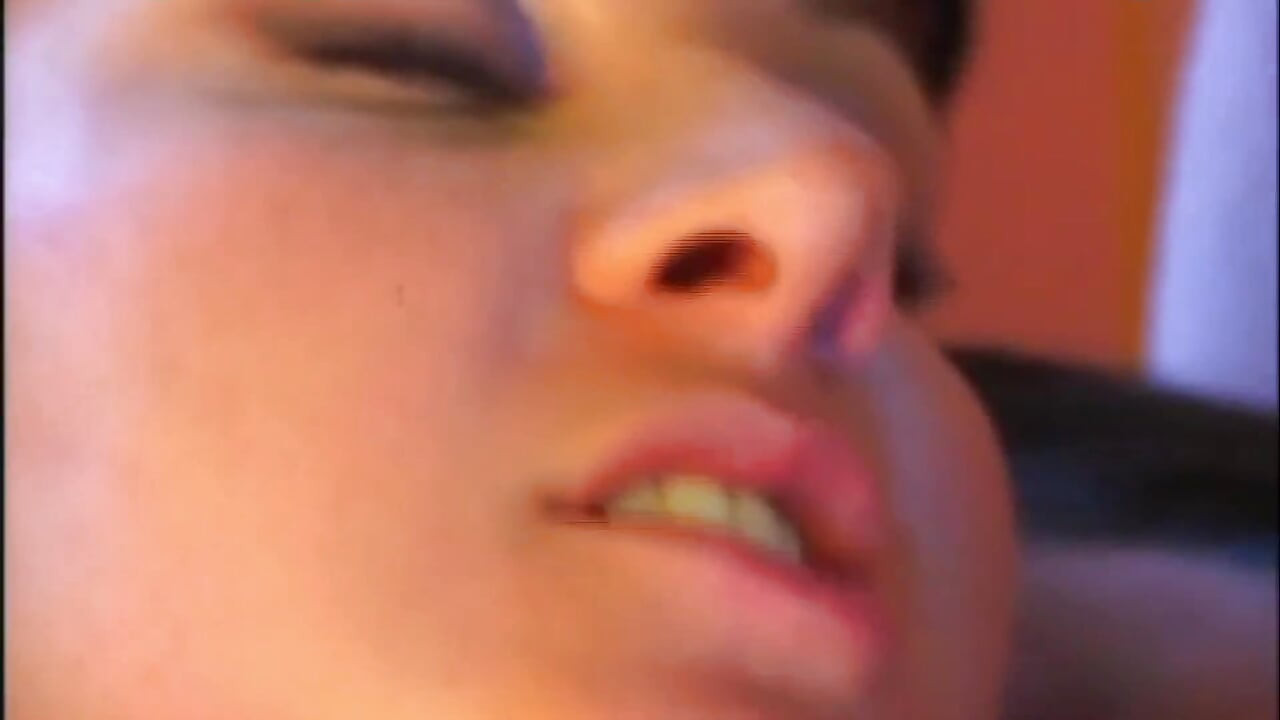 소파에서 후장을 빨고 따먹을 수 있는 거유