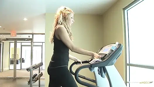 Beauty deep throats a hard cock after being picked up