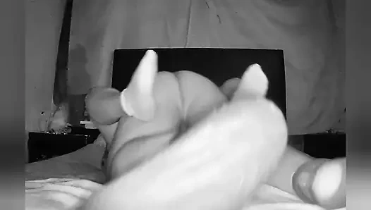 I open my wife's ass, she screams, she asks me not to take it out