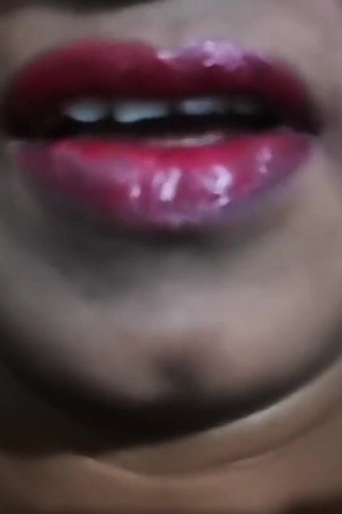 Sexy milf dedeándose y dando una paja de la misma hora