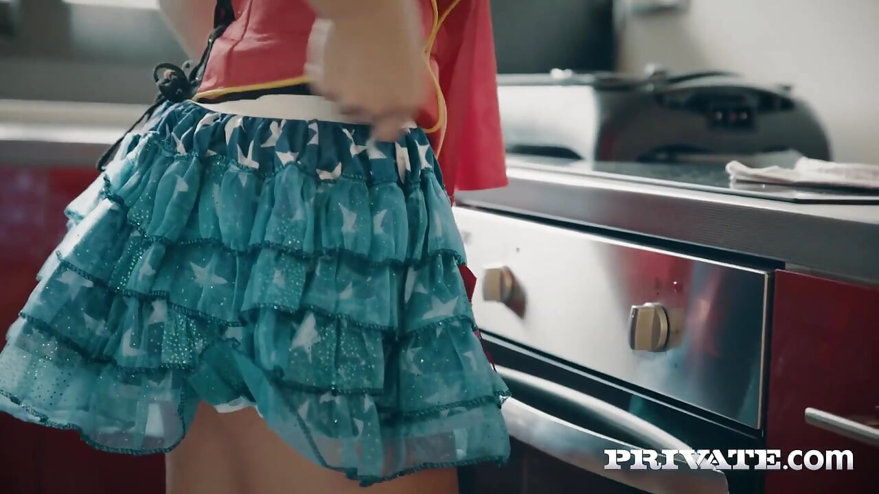 Nelly Kent dressed as the sexy Wonder Woman