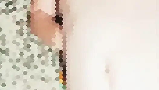 Hintli kız bikinili evde dans ediyor