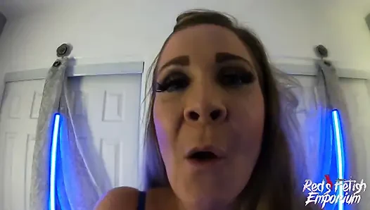 Giantess Yaban Mersini Yiyici