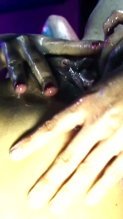 Alicia Rhodes Incorporates Fisting And Strapons Into Her | Clip 2