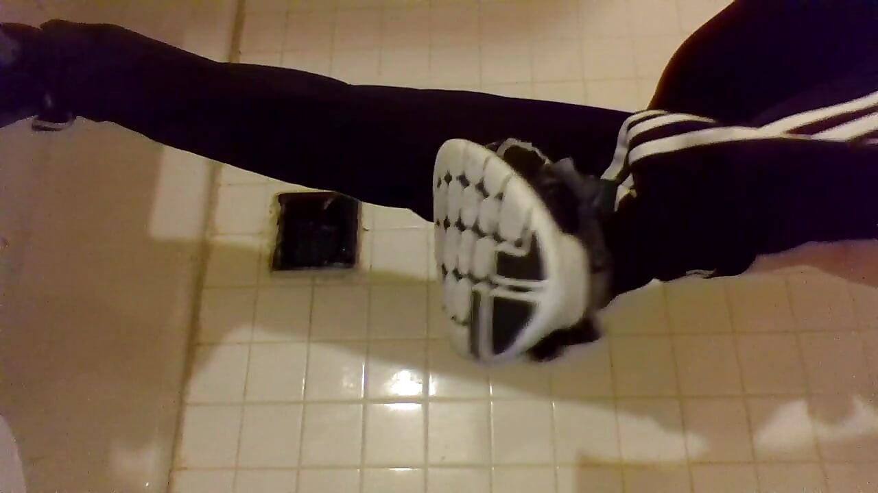 Urinerende Fetish Fanklub Månedens Video (ffvotm) Bonusvideo September 2022