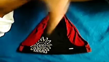 Auf meinen Badeslip abgespritzt