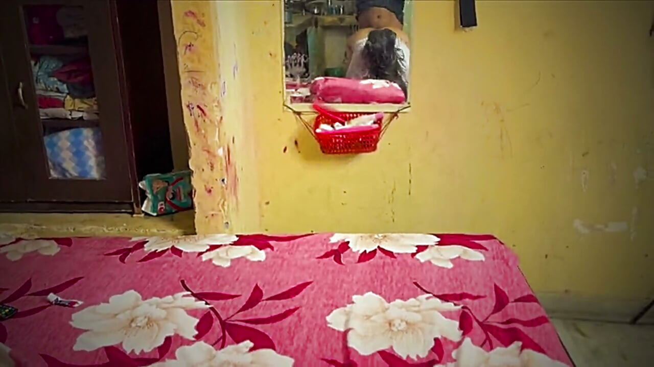 Hot Bhabhi Gets Hard Fucked by Devar - Full Nude Indian Homemade hindi video
