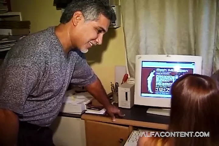 Hot fuck in the office with nice looking milf