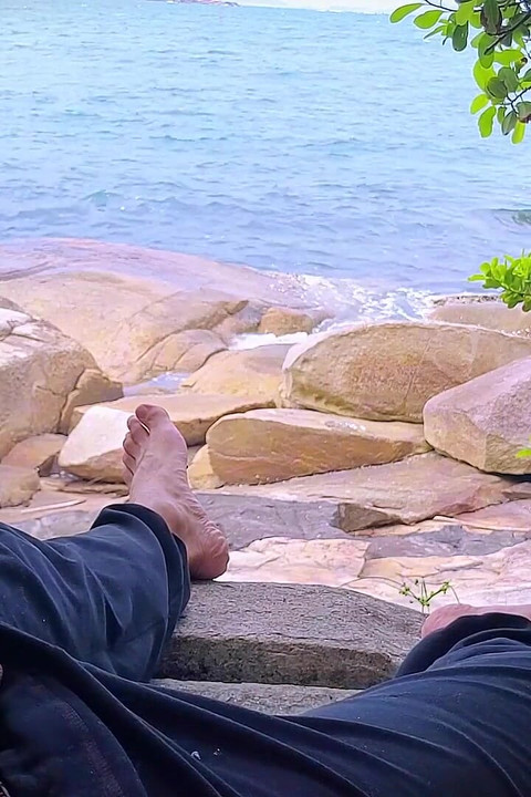 Pancutan mani kejutan melancap di pantai