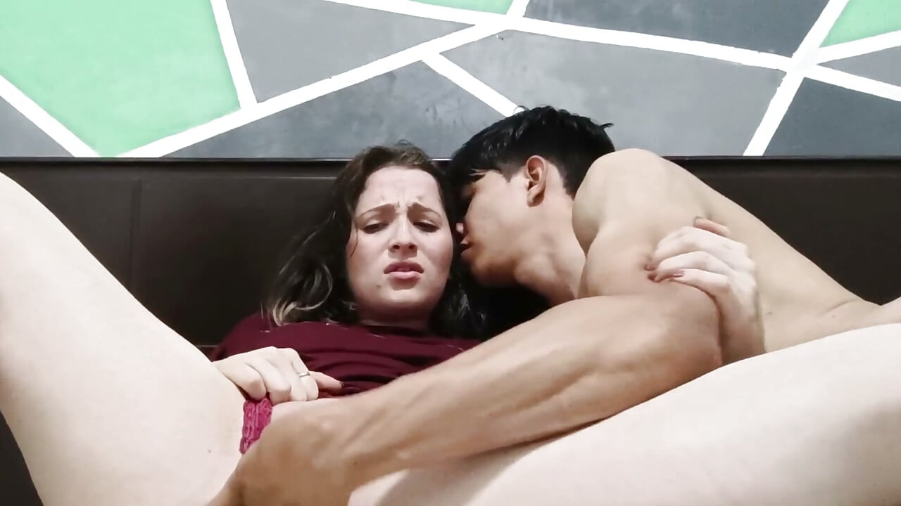 Üvey kız kardeşim dayanamadı bölüm 3