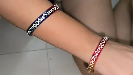 Bhabhi ka waxing karne ke bad chudai kiya