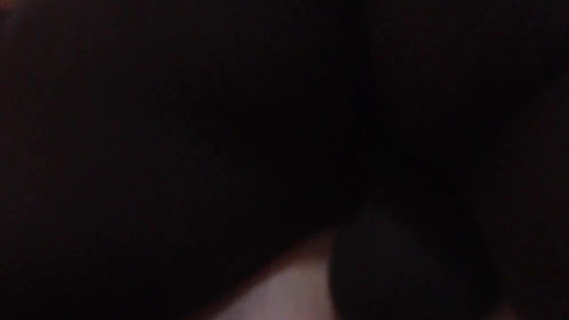 Femme cocu, baise brutale avec un taureau trio interracial