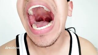 Uvula-fetisch mit großem mund