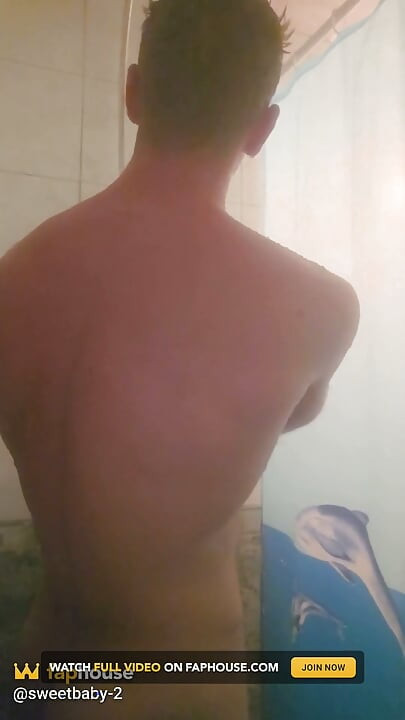 Ayo mandi bareng-bareng.