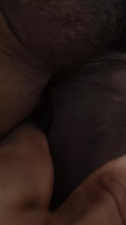 Momento accattivante da "Desi la ragazza indiana mi chiama nella sua cucina, si scalda molto e poi fa sesso audio"