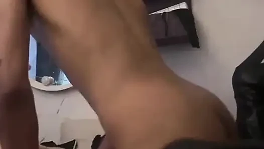 Passioante dientot gaya doggy habis-habisan