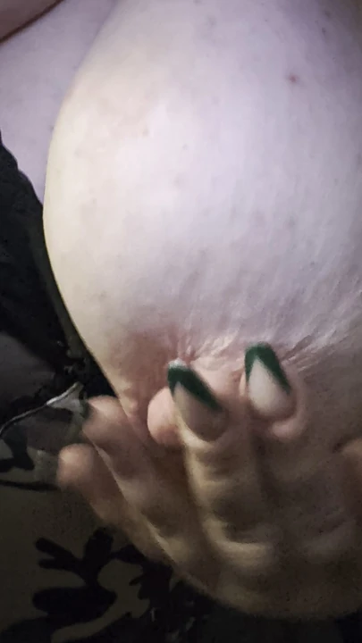 打扮..乳头玩耍..扭结