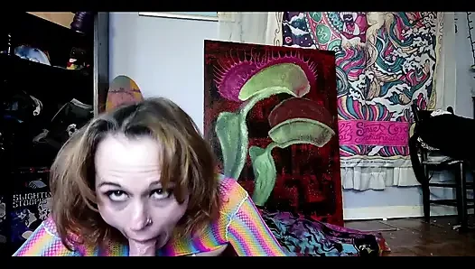 Давай получим эту кошечку мурлыкать! Мяукать!