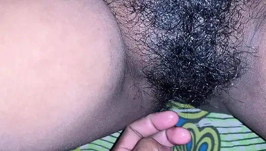 Adik tiriku yang super sange ini marah besar, kakak tiriku bilang sama aku kalau kontol besarku ngentot habis-habisan, video viral bahasa india