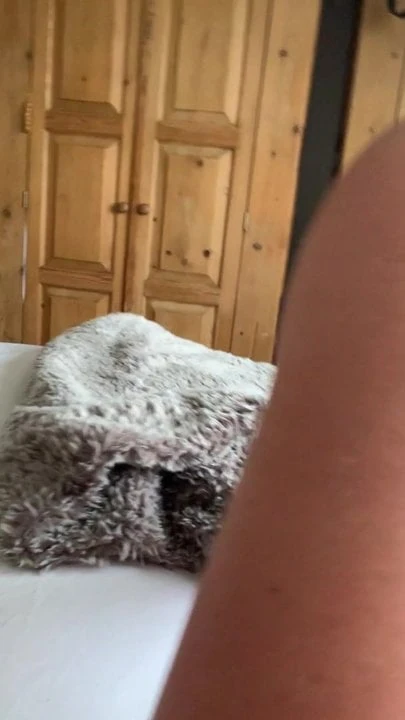 My wife masturbating. Dreaming of lots of cock