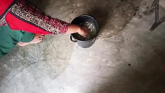 Пасынка тетушка трахается в задницу в первый раз