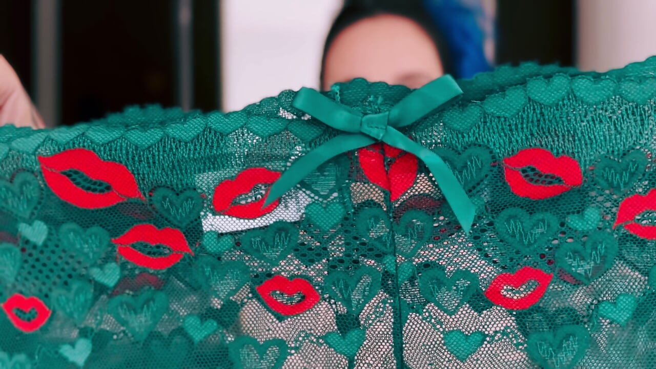볼륨감 있는 영국 밀프가 섹시한 SHEIN 란제리 입어보기 문신 & 가슴 PART TWO