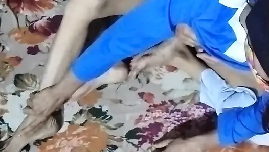 Okul güzeli güzel oğlanla tam kız seks yapıyor