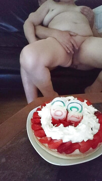 Geburtstag einer sehr schmutzigen Oma, 62 Jahre alt.