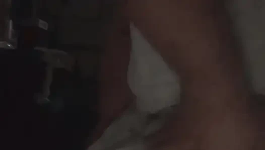 Трогаю себя