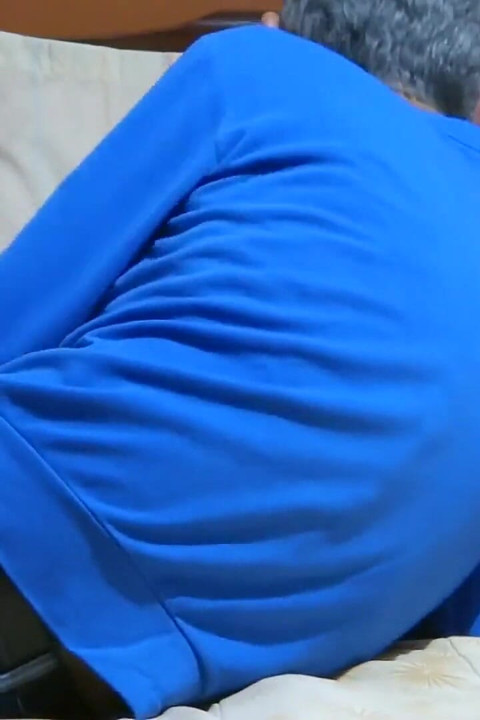 Der ehemann unseres zimmermädchens leckt meine muschi und wir masturbieren, bevor wir mich in den arsch ficken