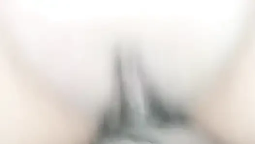 Я вставляю свой хуй в киску Евы, пока не кончу сверху