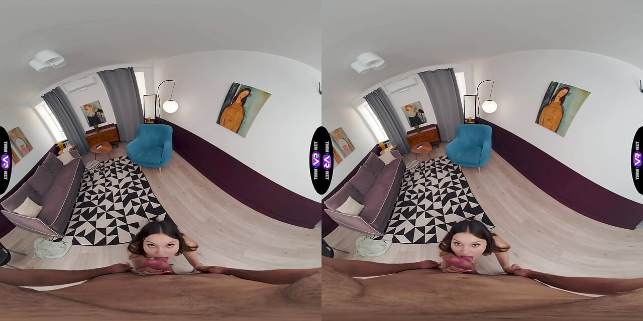 性感的Maddy Nelson为了热辣性爱而放弃国际象棋 - Teenmegaworld