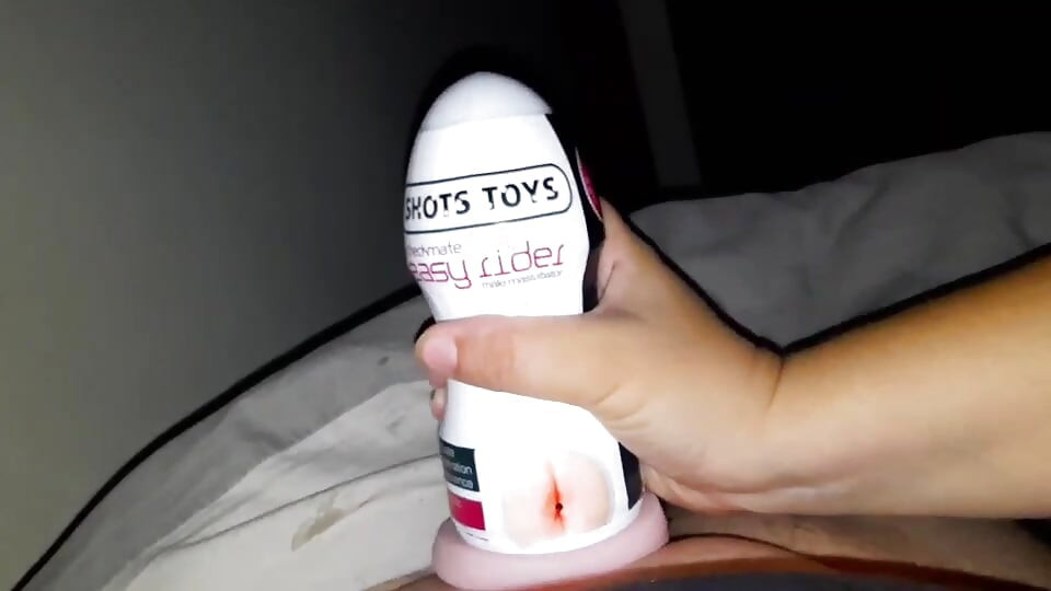 Ella me hace correr con su ano portátil