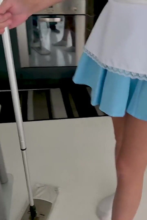 Britisches teen zara zimmermädchen