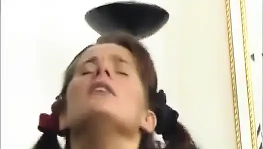 Sperma bedeckt, teenie aus deutschland bekommt große gesichtsbesamung