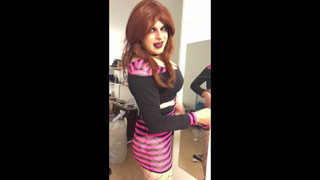 Tgirl Amanda teases you in sexy outfits