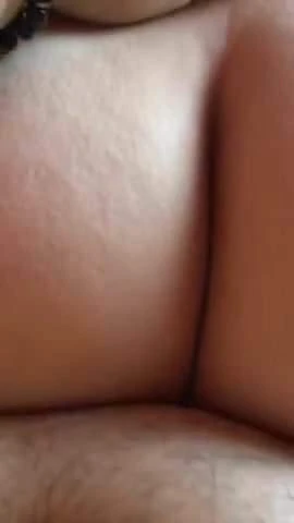 El se corre siempre en esta postura